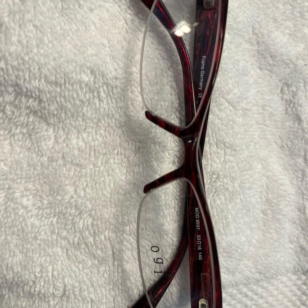 Elegant Burgundy Glasses - no prescription